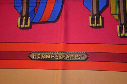 HERMES Paris

Carré en twill de soie imprimée...