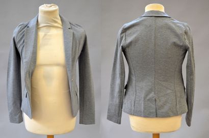 Lot comprenant : 

- ONE STEP

Veste trois...