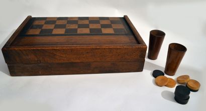 Ancien jeu de backgammon en bois marqueté...