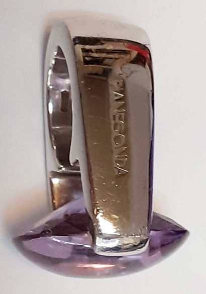 PIANEGONDA

Bague en argent, ornée d'une...