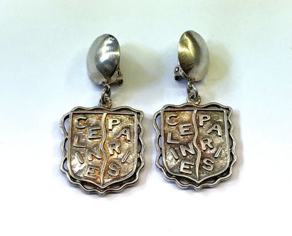 CELINE Paris

Paire de clips d'oreille en...