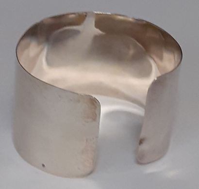 MANCHETTE en argent 925/1000e.

Poids : 41.8...