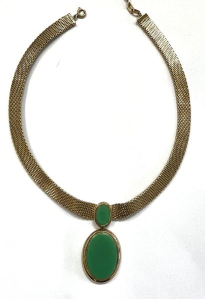 CHRISTIAN DIOR, 1971

Collier en métal doré...
