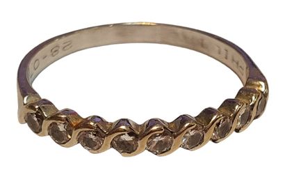 DEMI-ALLIANCE AMERCAINE en or gris 18k (750/1000e)...