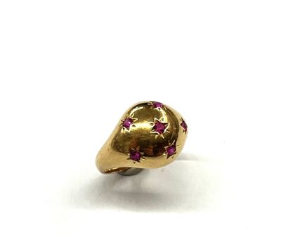BAGUE dôme en or jaune 18K (750/1000e) sertie...