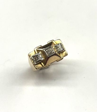 BAGUE TANK en or rose 18K (750/1000) sertie...