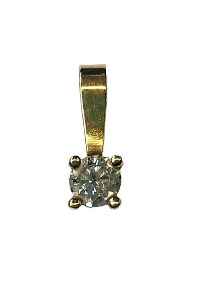PENDENTIF en or jaune 18k (750/1000e) sertie...