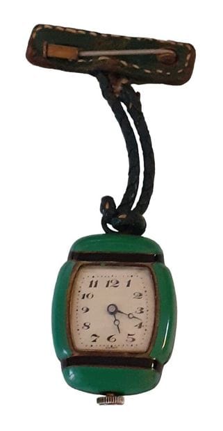 JUVENIA - SUISSE

Montre de col en argent...