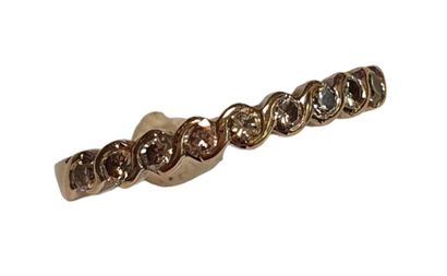 DEMI-ALLIANCE AMERCAINE en or gris 18k (750/1000e)...