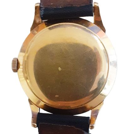 OMEGA

Montre bracelet d'homme à boitier...