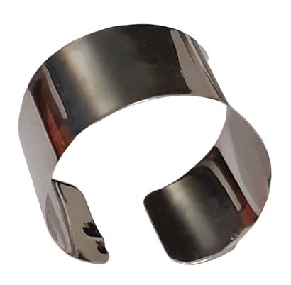 MANCHETTE en argent 925/1000e.

Poids : 41.8...