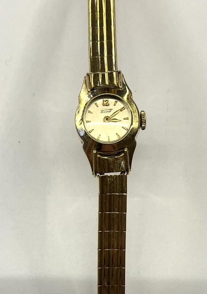 TISSOT - Montre bracelet de dame en or jaune...