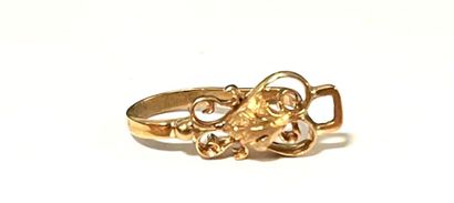 CHAINE en or rose 18K (750/1000e) et un PENDENTIF...
