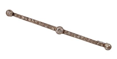 Broche BARRETTE en platine et or blanc 18...
