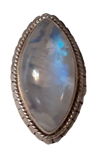 Bague NAVETTE en argent 925/00 centrée d'une...