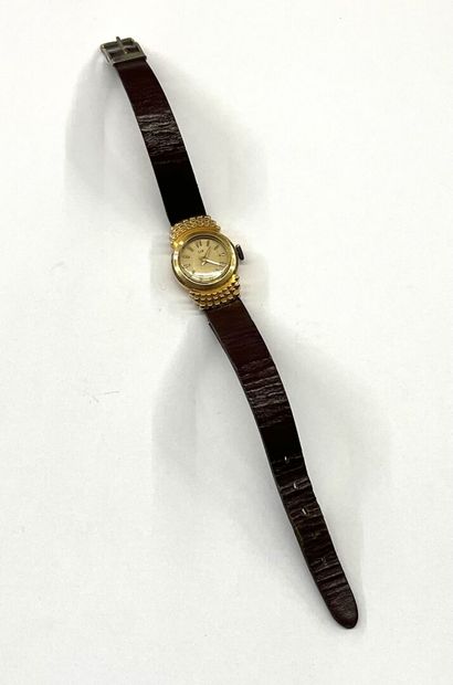 LIP 

Montre bracelet de femme en or 18K...