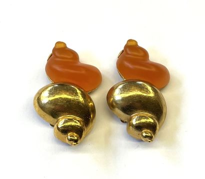 Christian DIOR

Paire de clips d'oreille...