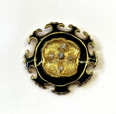 GUY LAROCHE 

Broche en métal doré, émaillé...