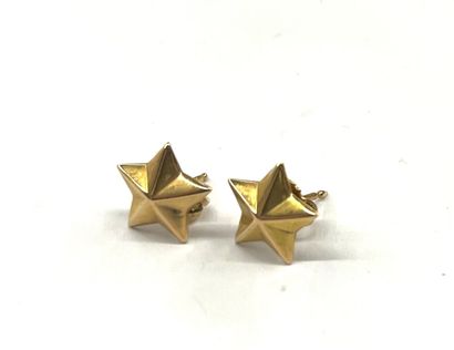 PAIRE DE PUCES D'OREILLES en or rose 18K...