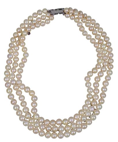COLLIER de perles de culture triple rang,...