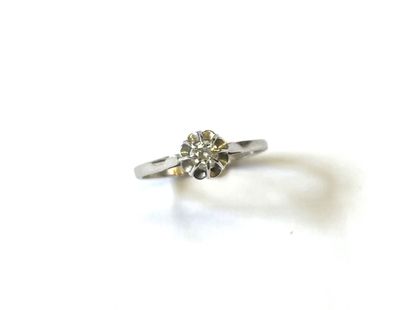BAGUE en platine sertie d'une diamant de...