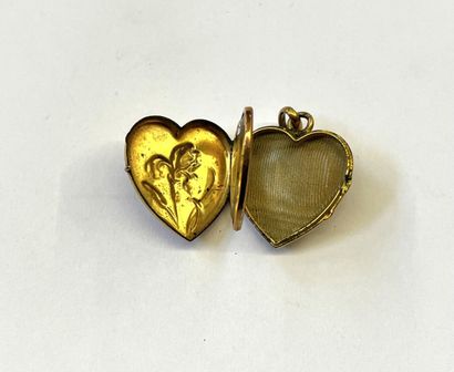 Pendentif Coeur porte-souvenir en or jaune...