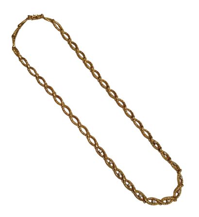 COLLIER en or jaune 18K (750/1000e) à mailles...