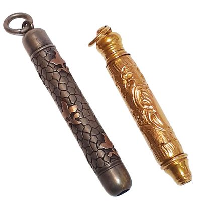 Porte-mines en or jaune 118 K (750/oo) ciselé...