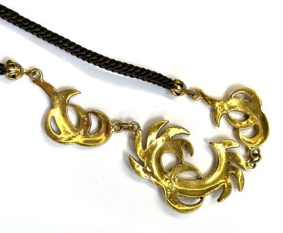 Henry à la Pensée (années 1950)

Collier...
