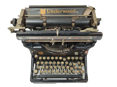 Machine à écrire de marque UNDERWOOD