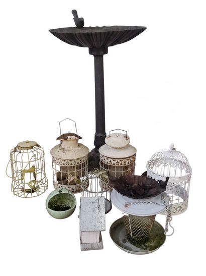 Collection de mangeoires à oiseaux diverses...