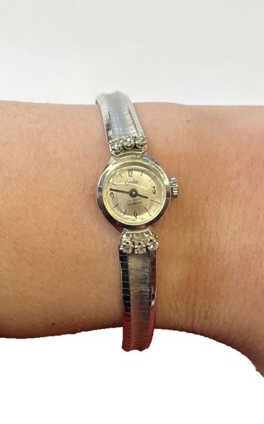 GERFER Suisse
PETITE MONTRE de dame en or...