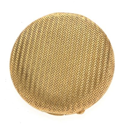 VAN CLEEF & ARPELS
Poudrier circulaire en...