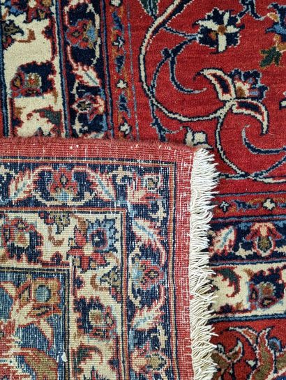 ISPAHAN (Iran)
Tapis en laine nouée à la...