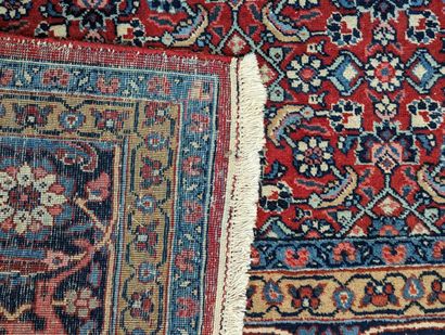 TABRIZ (Iran)
Tapis en laine nouée à la main...