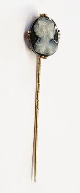 EPINGLE A CRAVATE en or rose 18k (750/oo)...