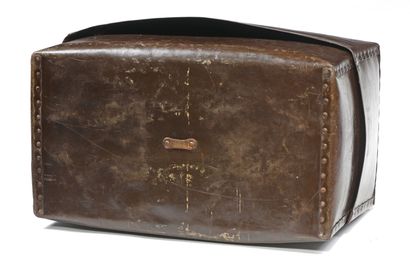 LOUIS VUITTON - ASNIERES SUR SEINE 
Malle...