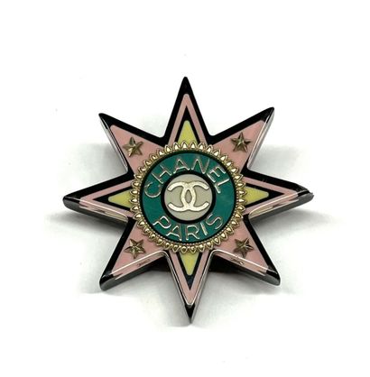 CHANEL PARIS
Broche 