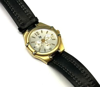 LIP Style
Montre bracelet en acier doré,...