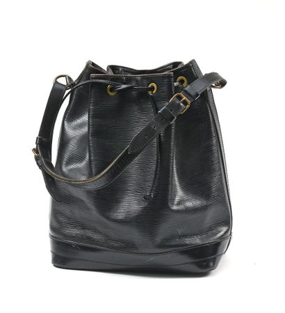 LOUIS VUITTON
Sac à main seau modèle 