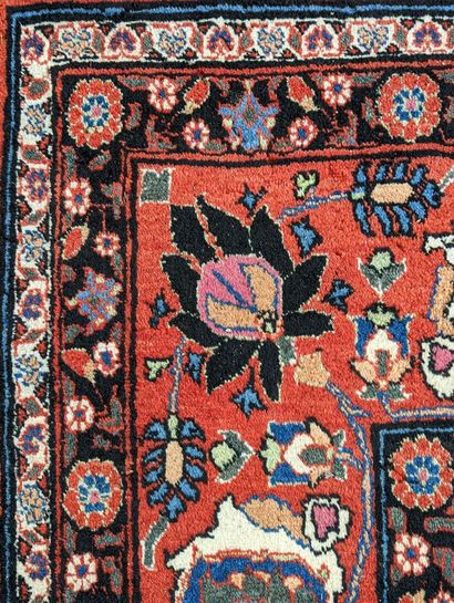 VERAMINE (Iran)
Tapis en laine nouée à la...