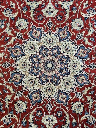 ISPAHAN (Iran)
Tapis en velours de laine...