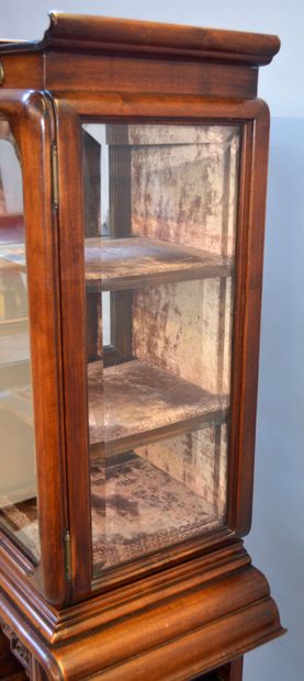 Petite étagère à gradins en bois exotique...