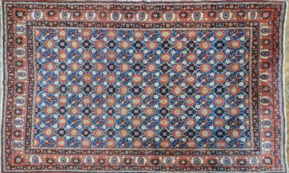 VERAMINE (Iran)
Tapis en laine nouée à la...