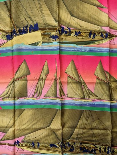 HERMES à Paris
Carré en twill de soie imprimée...