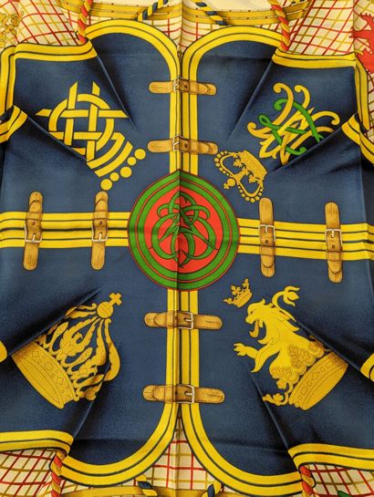 HERMES à Paris
Carré en twill de soie imprimée...