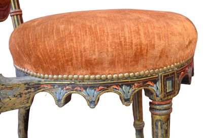 MOBILIER DE SALON OTTOMAN en bois laqué noir,...