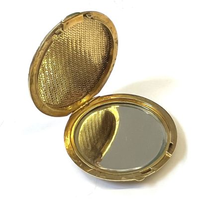 VAN CLEEF & ARPELS
Poudrier circulaire en...