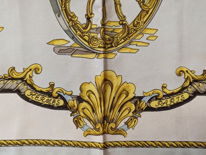 HERMES à Paris
Carré en twill de soie imprimée...
