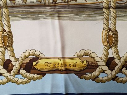 HERMES à Paris
Carré en twill de soie imprimée...